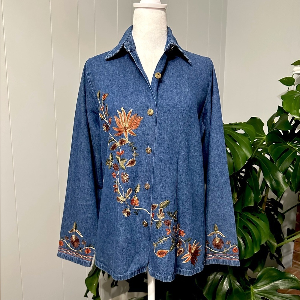 🛍️ Maggie & Max 100% Cotton embroidered shirt Size Small excellent condition